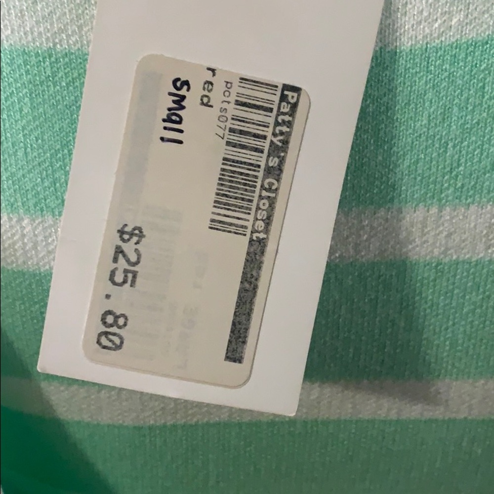 Sleeveless top size small - Picture 3 of 4